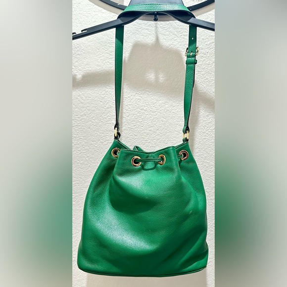 MK Bucket Bag - Picture 3 of 15